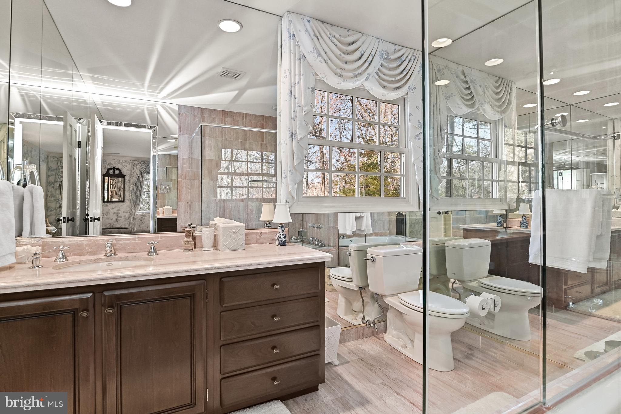 11700 Beekman Place Potomac, MD 20854 - Photo 21 of 44 Spa-Like Primary Bath