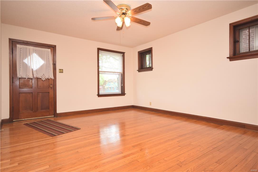 3323 Watson Road St. Louis, MO 63139 - Photo 2 of 21