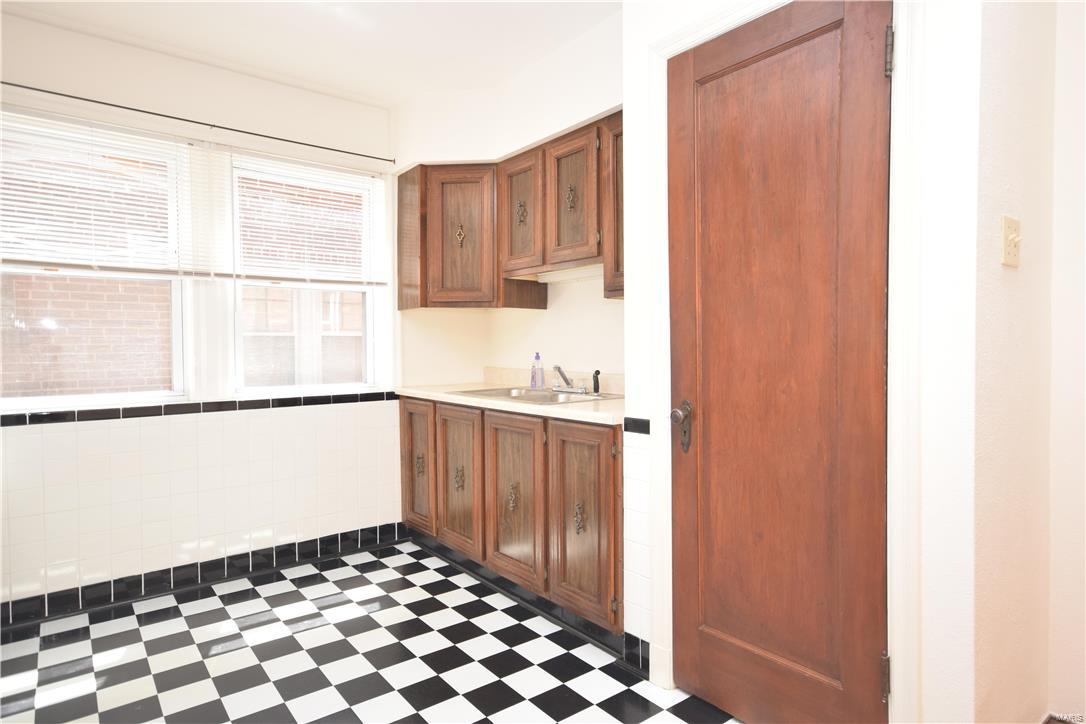 3323 Watson Road St. Louis, MO 63139 - Photo 5 of 21