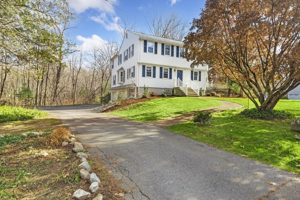 4 Broken Tree Road Medway, MA 02053 - Photo 3 of 41