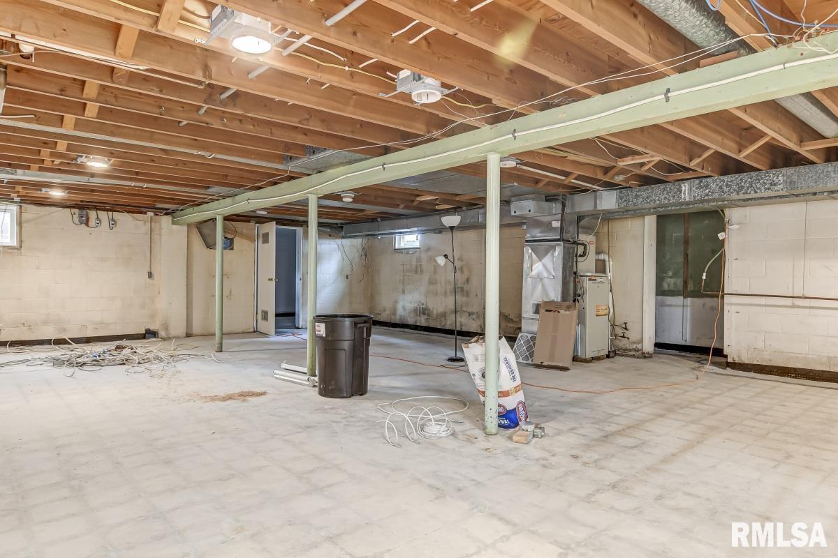 14558 Dixon Road Auburn, IL 62615 - Photo 19 of 33 Gallery Image 19