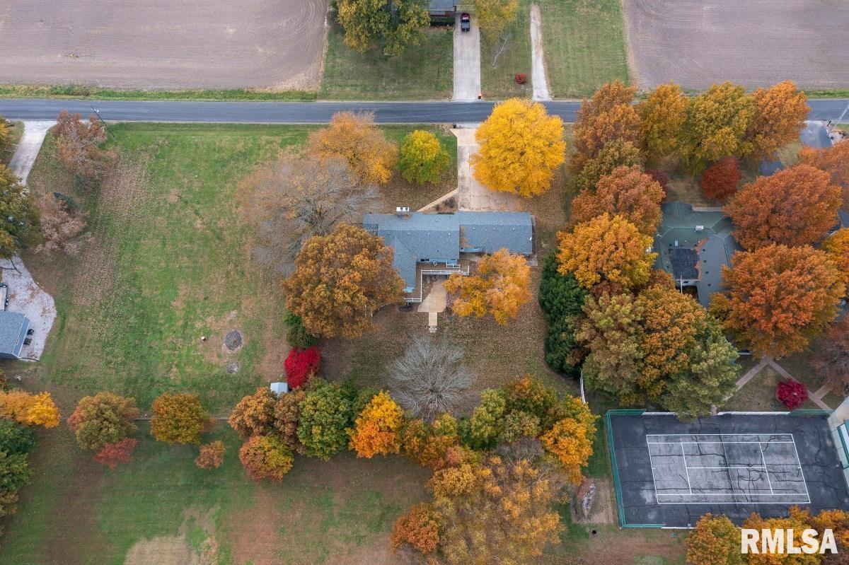 14558 Dixon Road Auburn, IL 62615 - Photo 27 of 33 Gallery Image 27