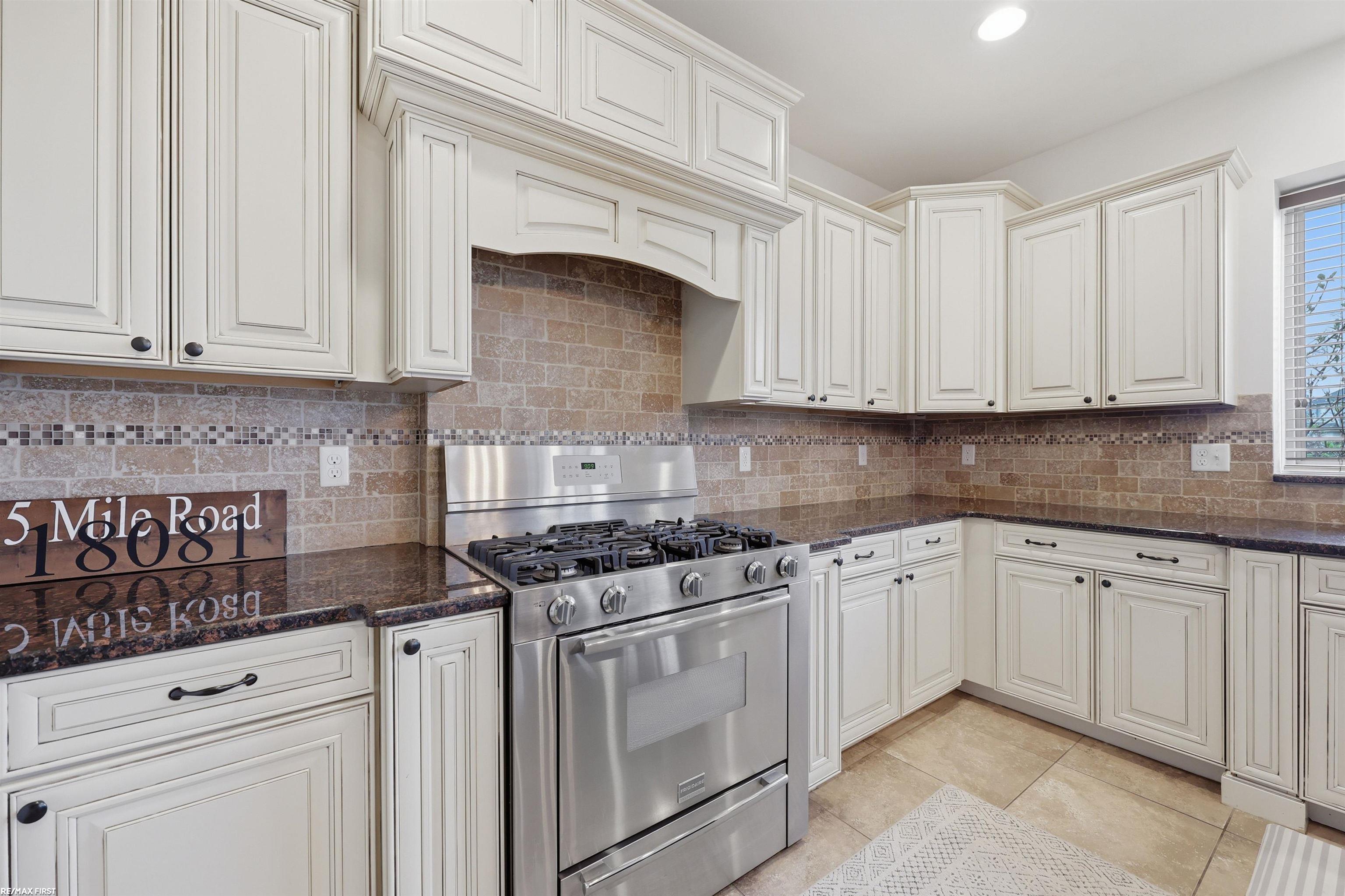 18081 25 Mile Road Macomb, MI 48042 - Photo 13 of 49
