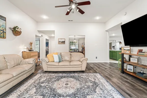$1,950 | 7226 Buchanan Drive, Richmond, TX 77469
