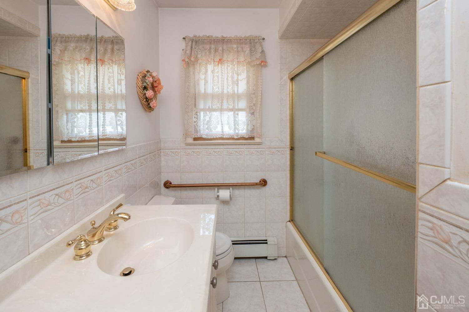 119 Rock Lane Middlesex, NJ 08846 - Photo 17 of 32