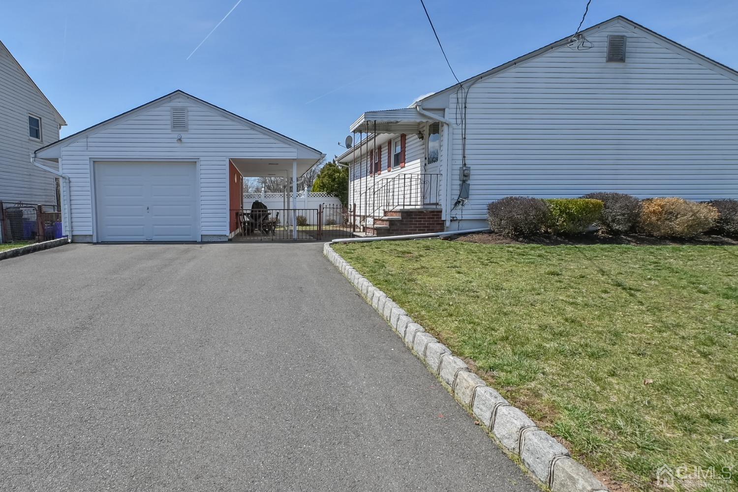 119 Rock Lane Middlesex, NJ 08846 - Photo 2 of 32