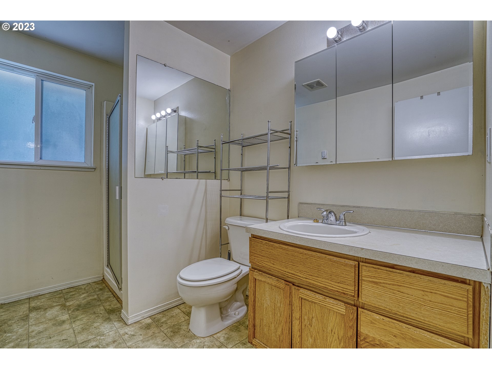 110 Southwest Wasco Street Cascade Locks, OR 97014 - Photo 27 of 34