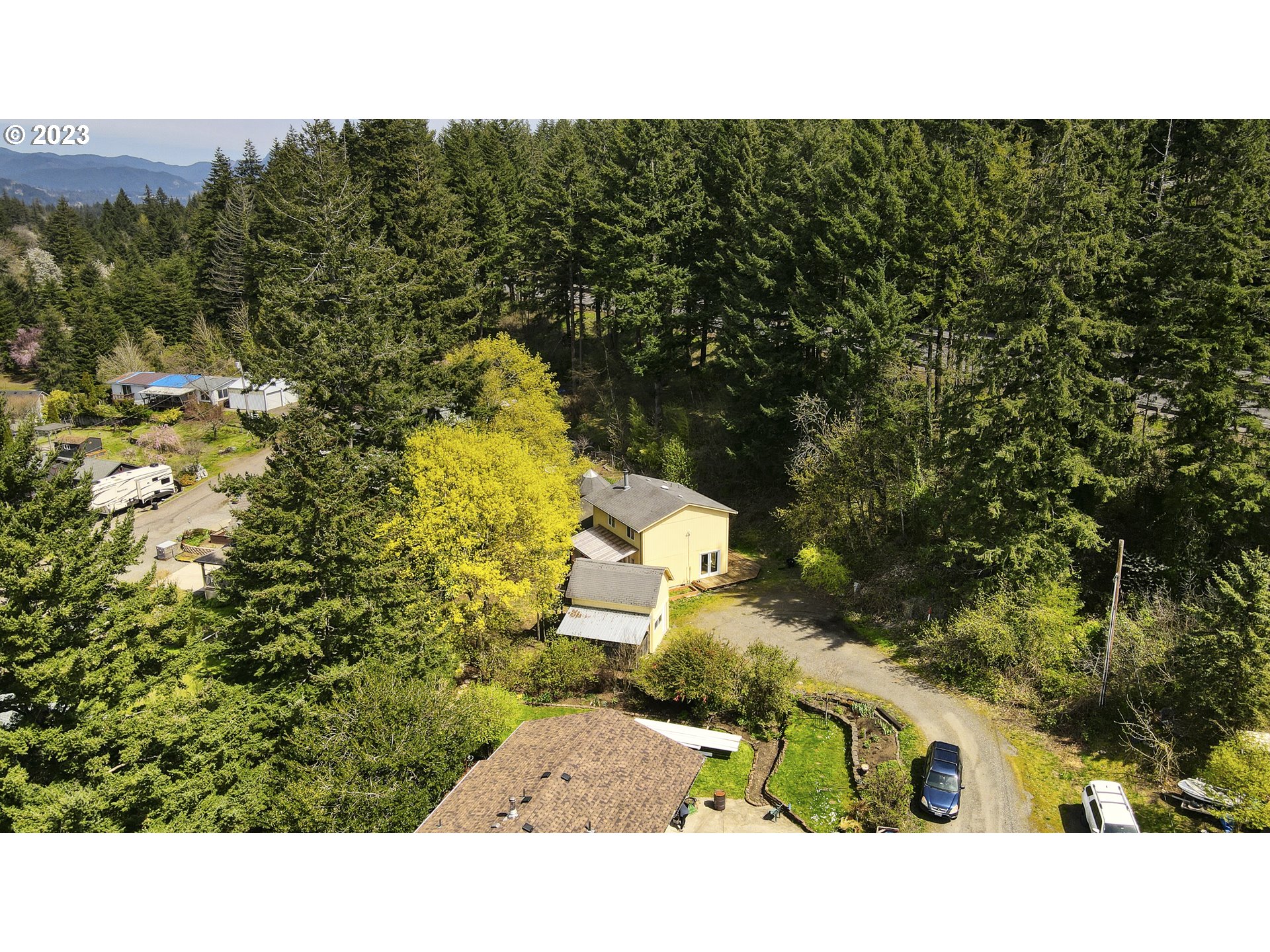 110 Southwest Wasco Street Cascade Locks, OR 97014 - Photo 6 of 34