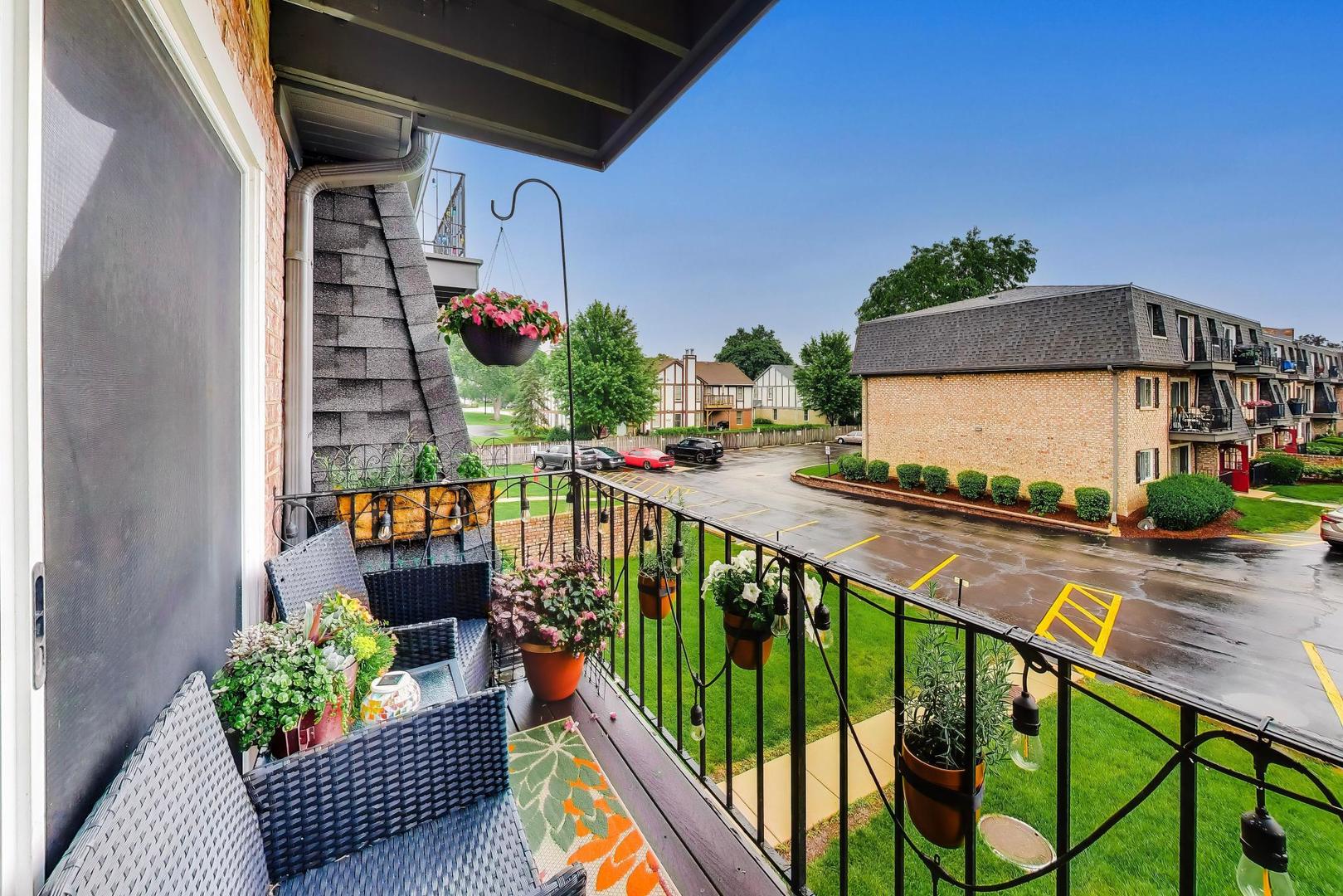 900 South Plum Grove Road, Unit 216 Palatine, IL 60067 - Photo 5 of 26