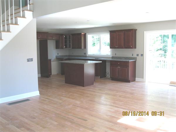 24 Carter Road Worcester, MA 01609 - Photo 2 of 22 Gallery Image 2