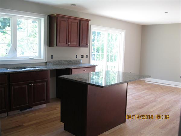 24 Carter Road Worcester, MA 01609 - Photo 4 of 22 Gallery Image 4