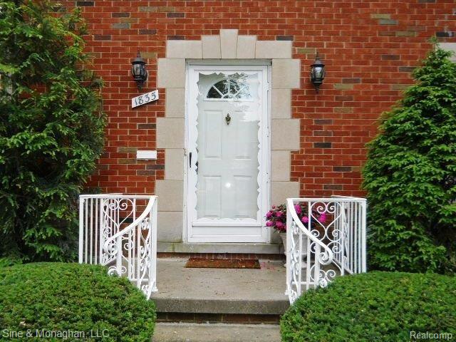 1835 Littlestone Road Grosse Pointe, MI 48236 - Photo 21 of 25 009.JPG