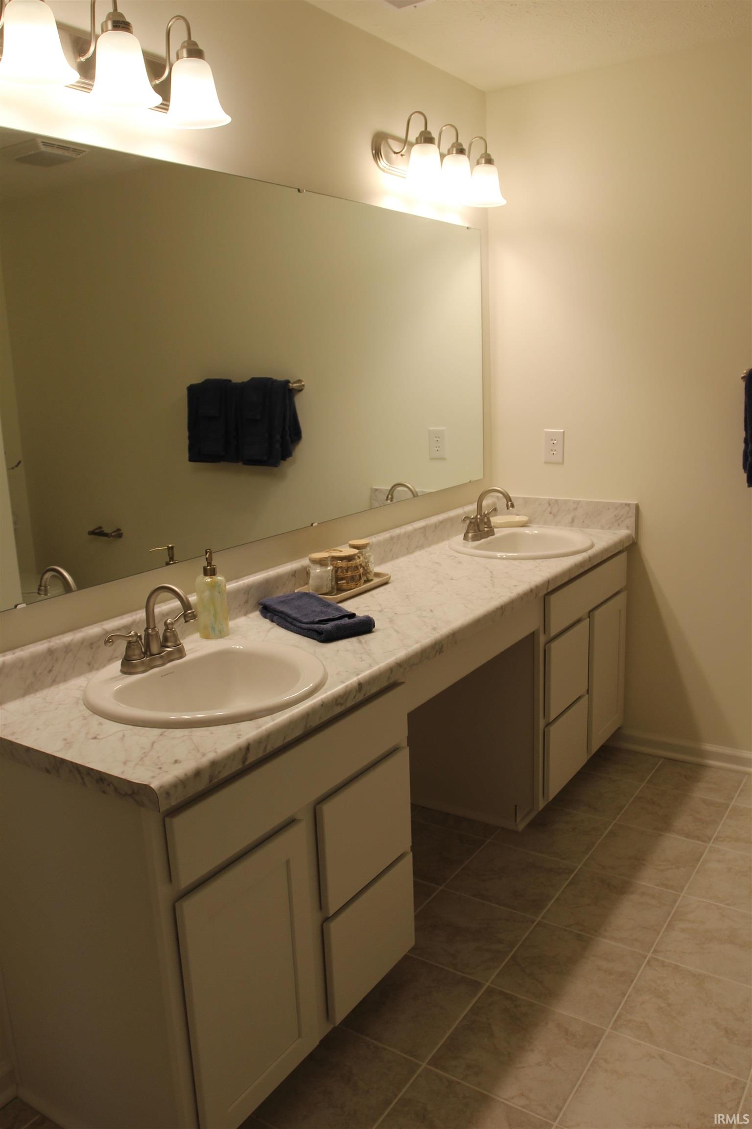 3541 North Hackberry Street Bloomington, IN 47404 - Photo 11 of 25