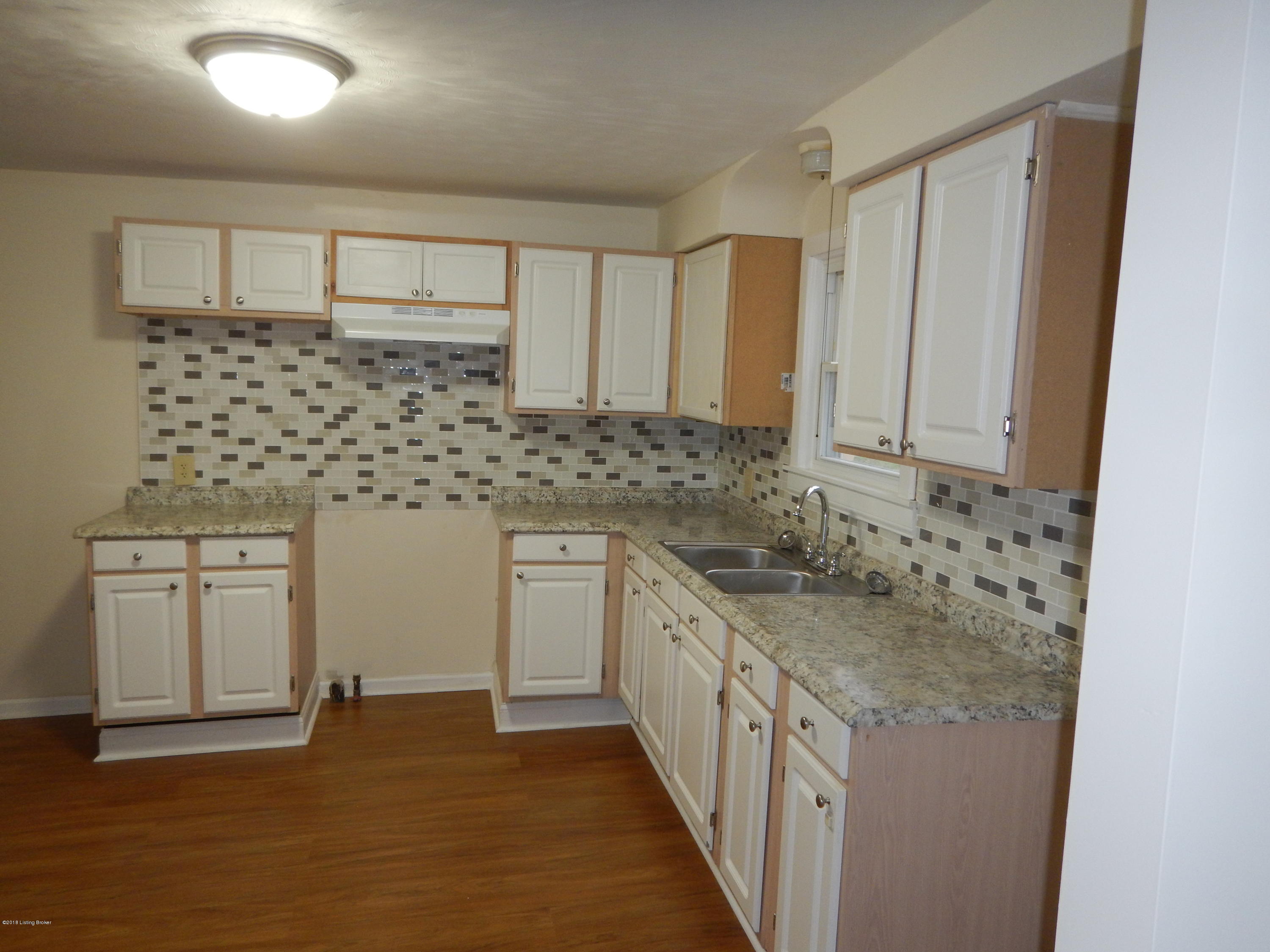 1525 Rangeland Road Louisville, KY 40219 - Photo 4 of 16 DSCN1316