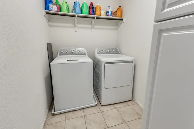 $2,000 | 444 Major Lee Lane, Unit 14H, Jarrell, TX 76537