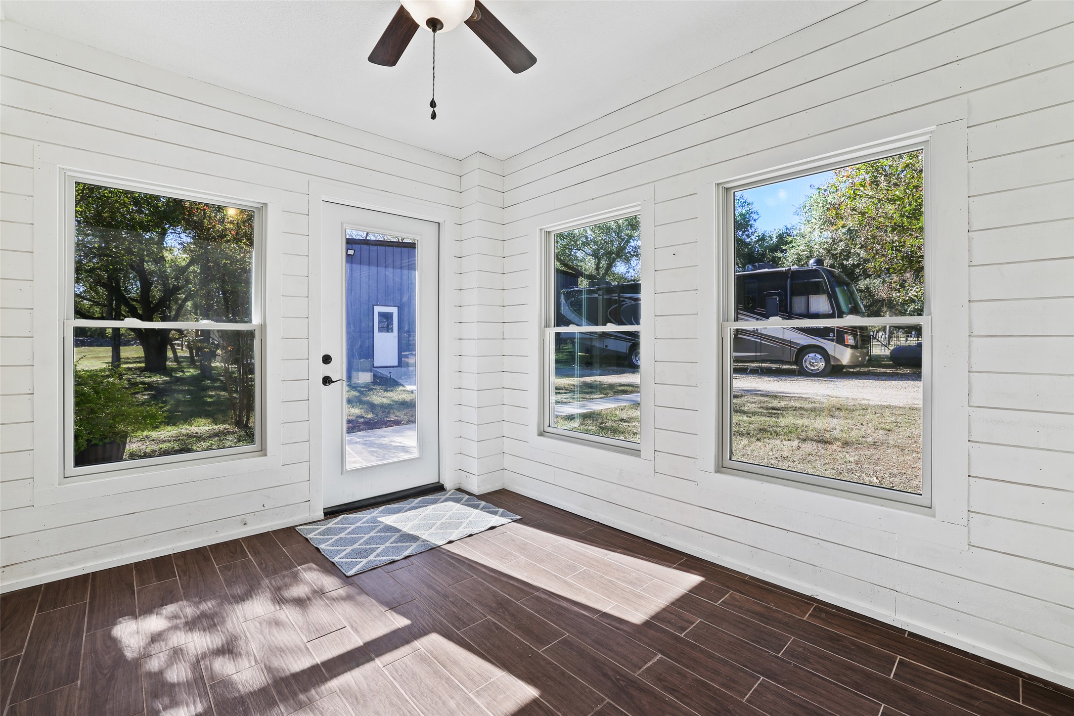 30309 Live Oak Trail Georgetown, TX 78633 - Photo 34 of 40 Mud Room