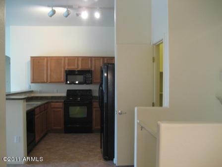 2150 East Bell Road, Unit 1080 Phoenix, AZ 85022 - Photo 3 of 10 Kitchen