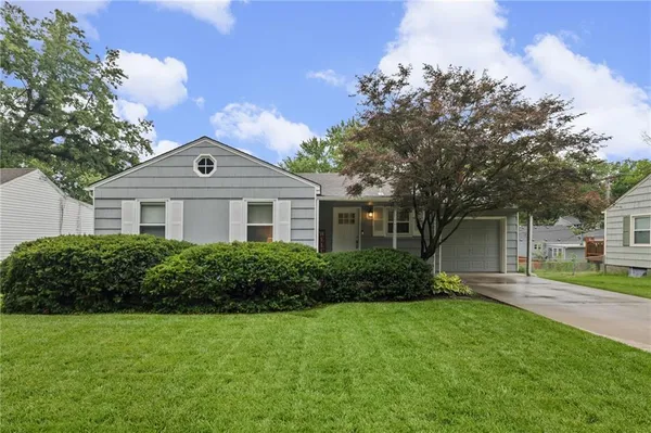 $429,200 | 5201 West 71st Street, Prairie Village, KS 66208