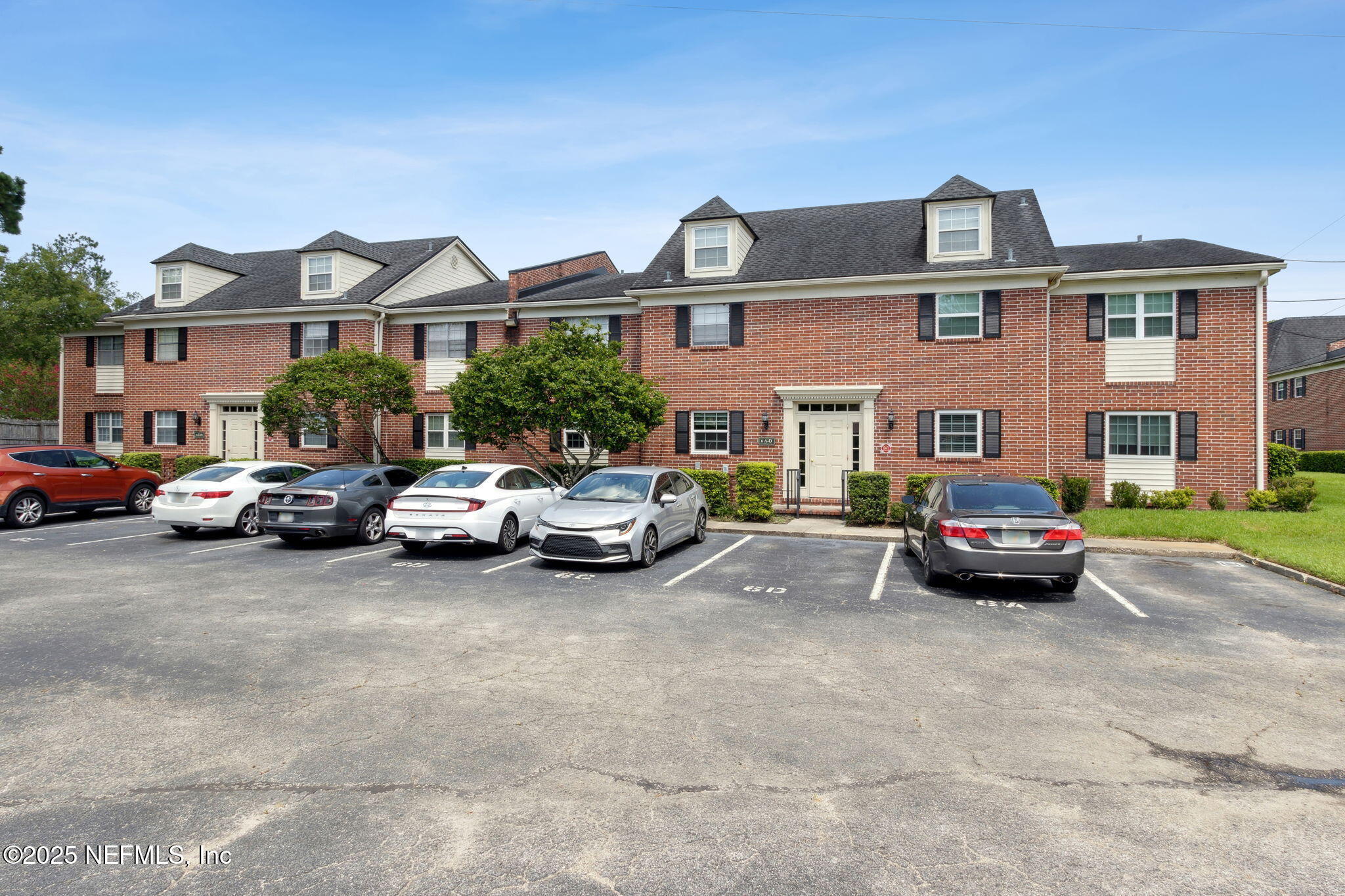 4915 Baymeadows Road, Unit 6A Jacksonville, FL 32217 - Photo 29 of 33 Assigned parking