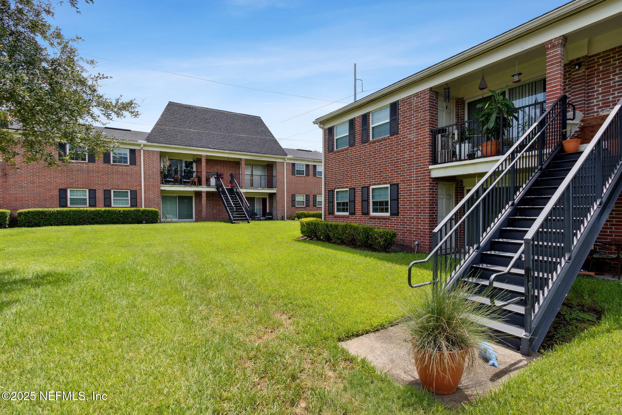 4915 Baymeadows Road, Unit 6A Jacksonville, FL 32217 - Photo 31 of 33 Manicured greenscape