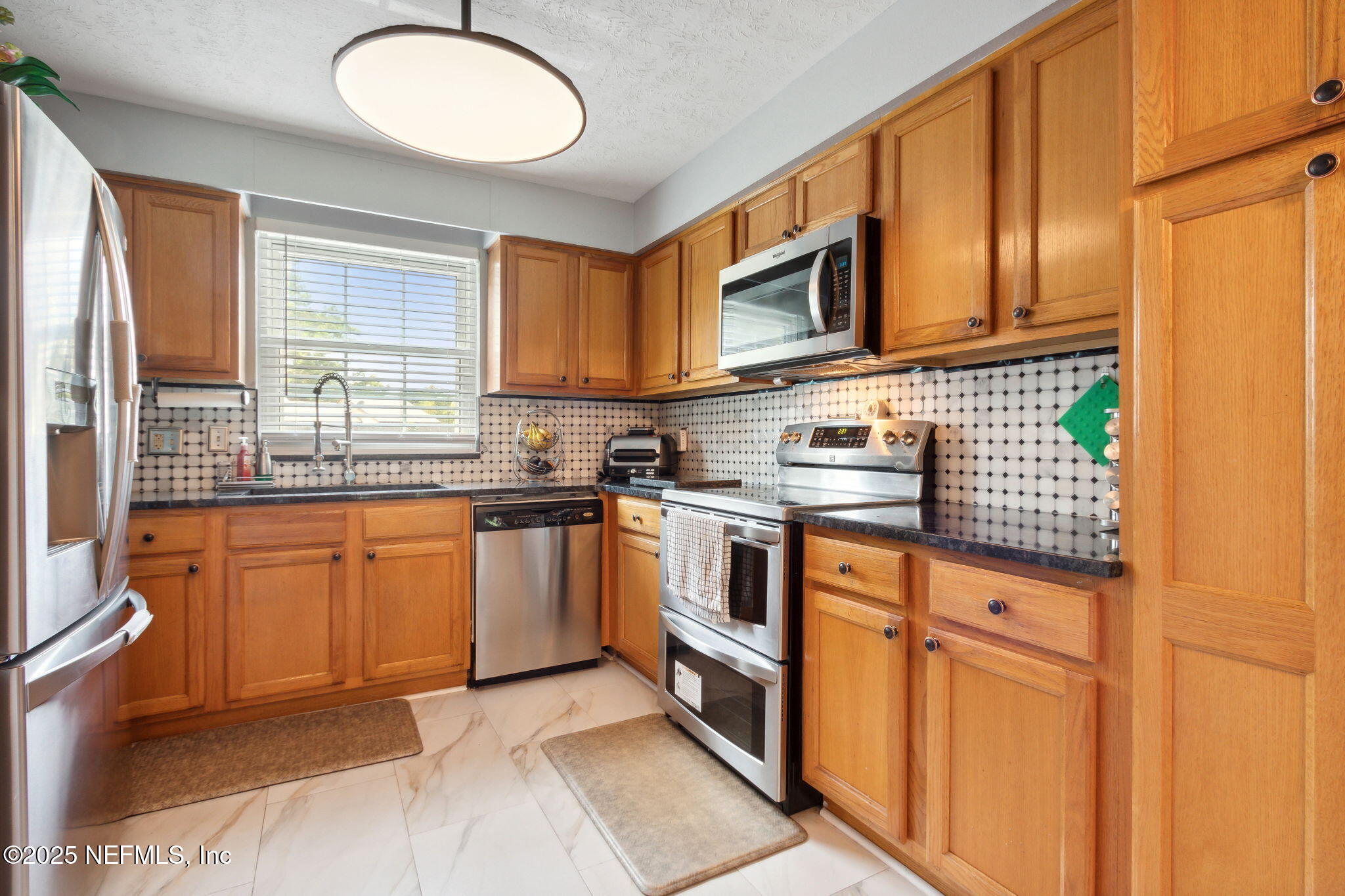 4915 Baymeadows Road, Unit 6A Jacksonville, FL 32217 - Photo 10 of 33 Renovated kichen