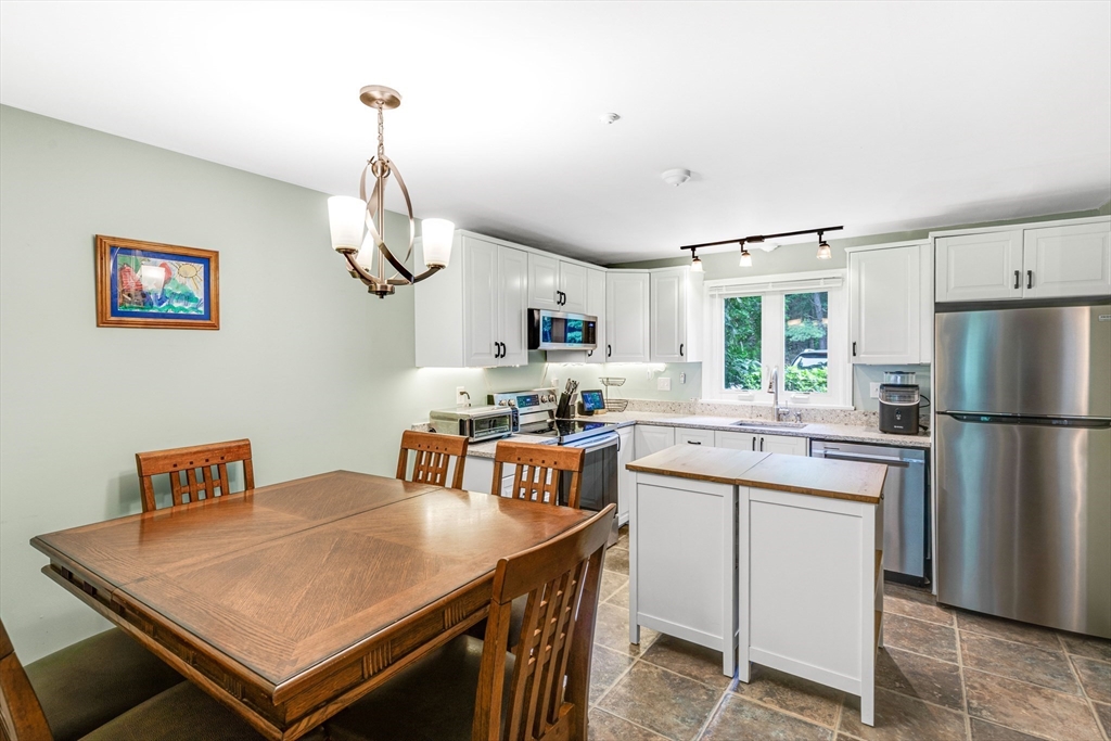 20 Lawrence Road, Unit 13 Rowley, MA 01969 - Photo 6 of 23