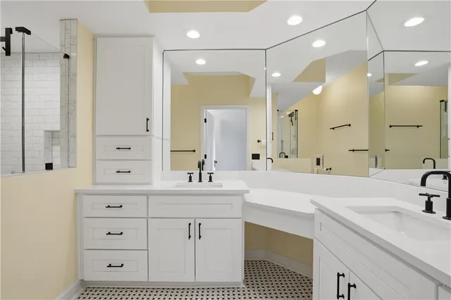 $298,000 | 3777 Peachtree Road Northeast, Unit 932, Brookhaven, GA 30319