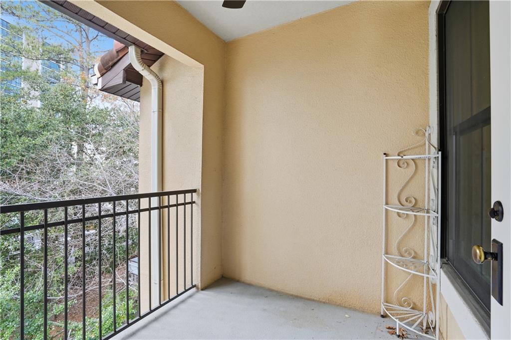 3777 Peachtree Road Northeast, Unit 932 Brookhaven, GA 30319 - Photo 4 of 26 a view of a balcony