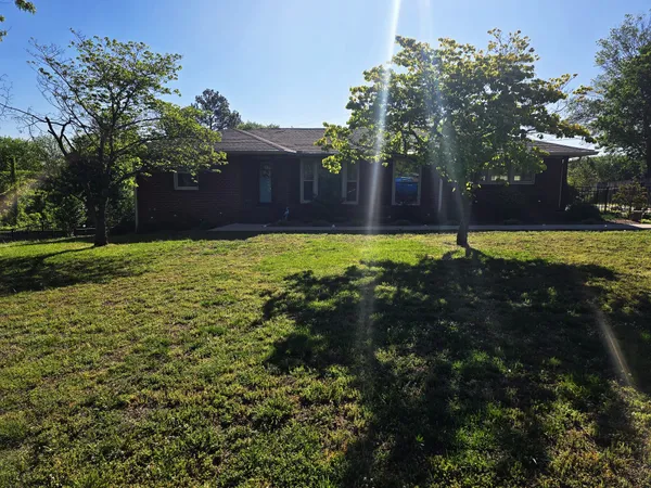 $399,900 | 210 South Sequoia Drive, Springfield, TN 37172