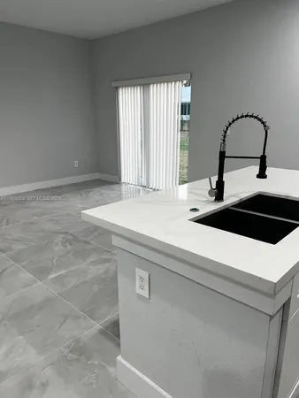 $2,000 | 5517 Ponce De Leon Boulevard, Sebring, FL 33872