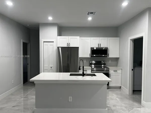 $2,000 | 5517 Ponce De Leon Boulevard, Sebring, FL 33872