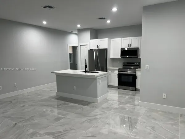 $2,000 | 5517 Ponce De Leon Boulevard, Sebring, FL 33872