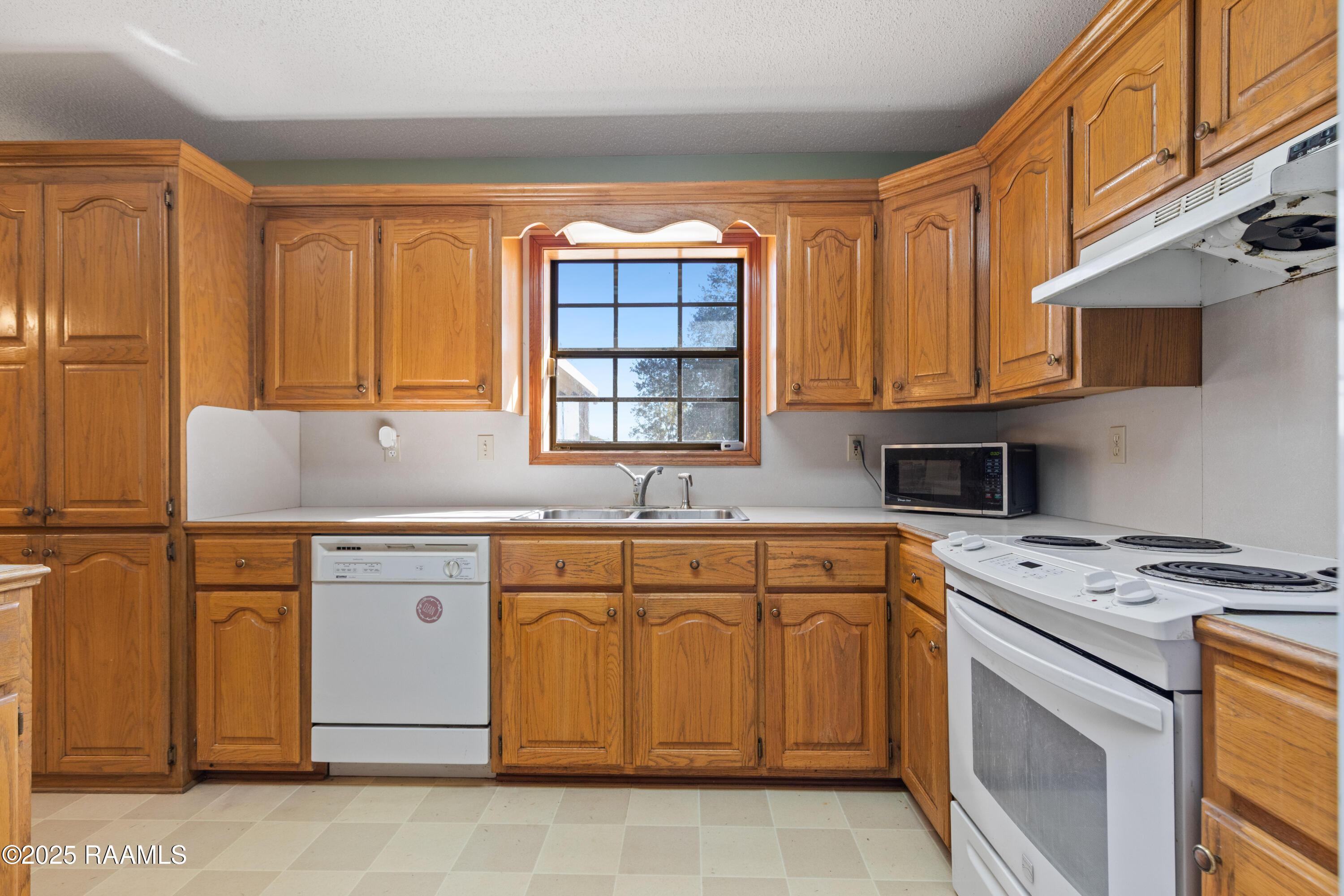 406 Bertrand Road Opelousas, LA 70570 - Photo 9 of 36 406Bertrand-44