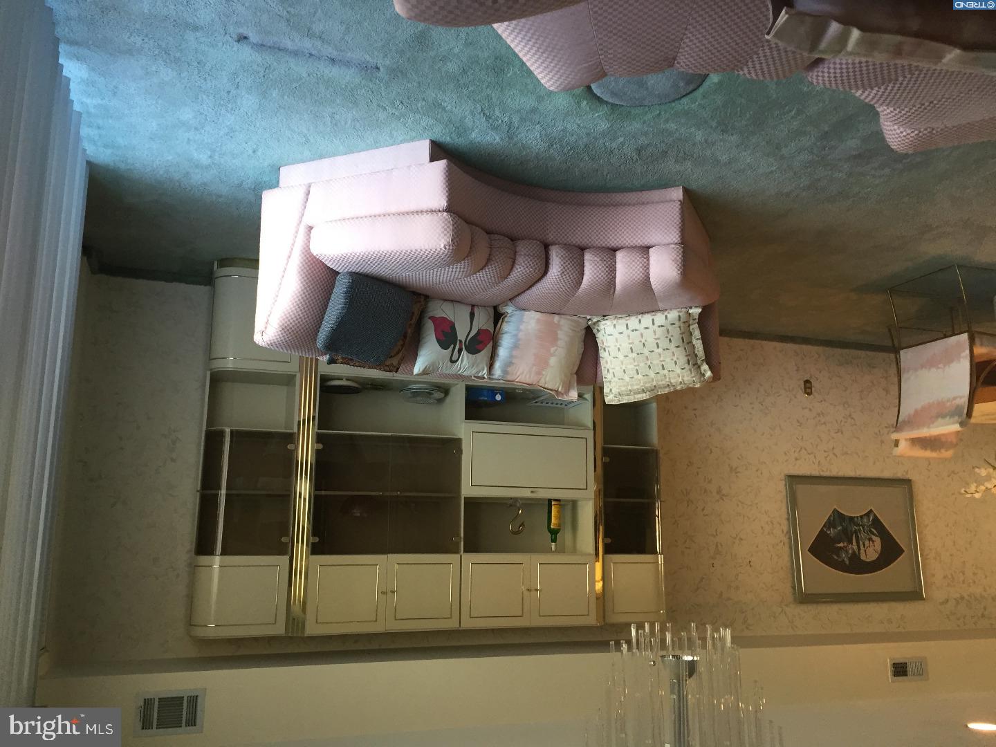 2101 Welsh Road, Unit 14 Philadelphia, PA 19115 - Photo 11 of 12 Living Room
