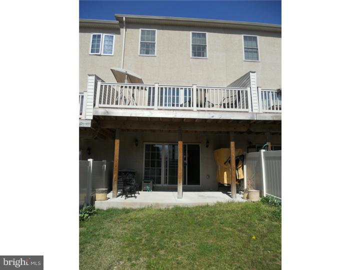 493 F Harmon Road Philadelphia, PA 19128 - Photo 22 of 25 Patio