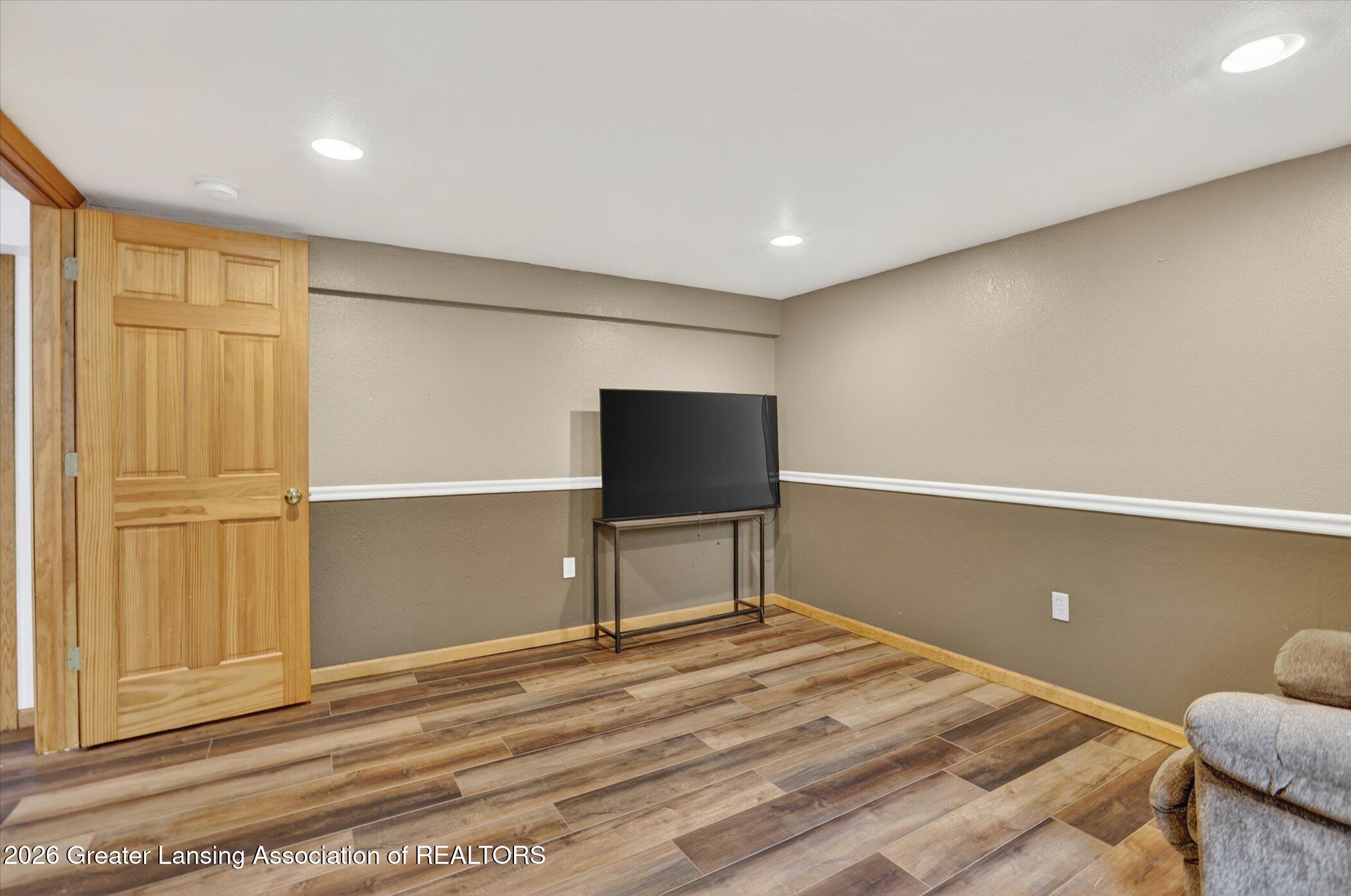 6440 Richard Road Grayling, MI 49738 - Photo 28 of 47 28-6440-Richard-Rd-Windowstill