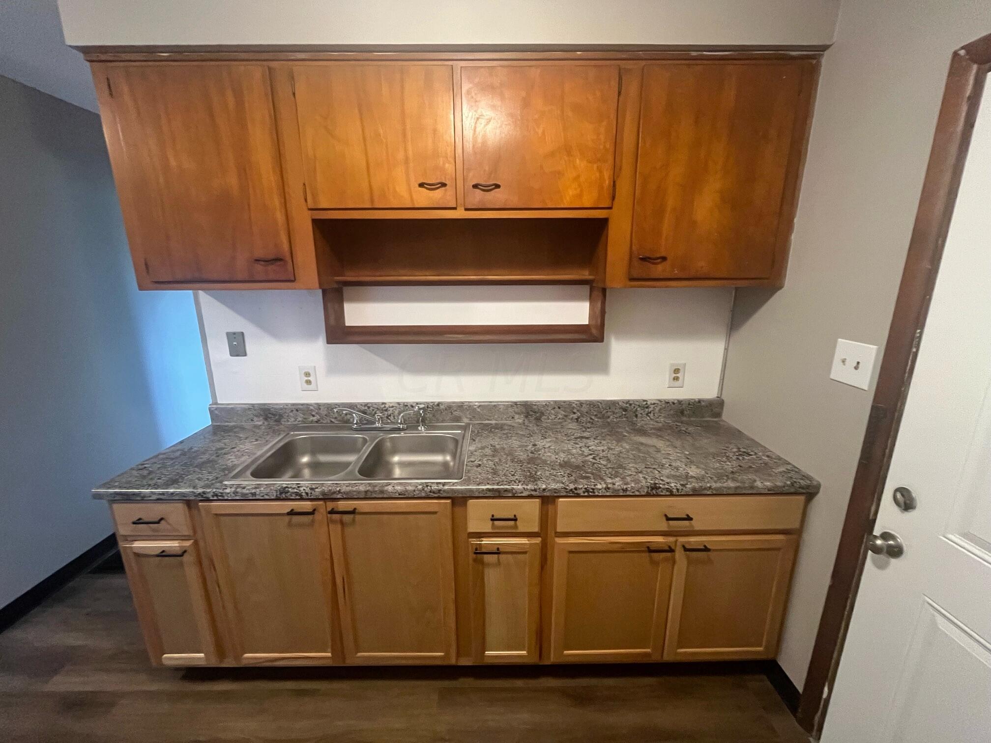 3151 Maize Road Columbus, OH 43224 - Photo 4 of 8 image4
