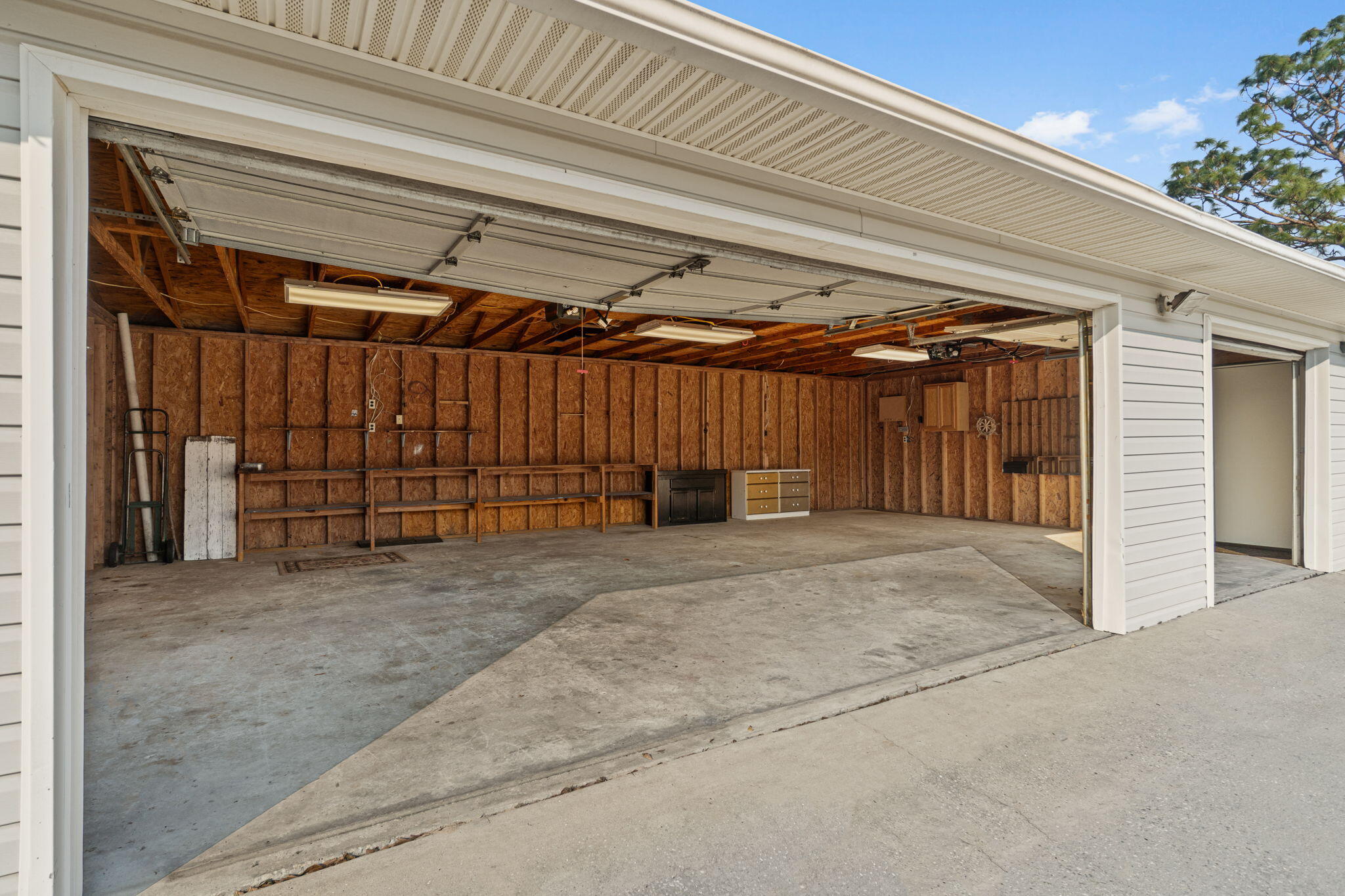 3171 Airport Road Crestview, FL 32539 - Photo 28 of 31 31-web-or-mls-FinalExterior-2