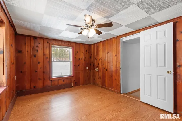 $250,000 | 125 Sherwood Court, Creve Coeur, IL 61610