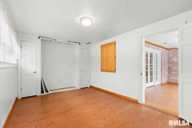 $250,000 | 125 Sherwood Court, Creve Coeur, IL 61610