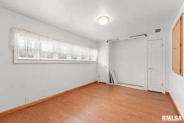 $250,000 | 125 Sherwood Court, Creve Coeur, IL 61610