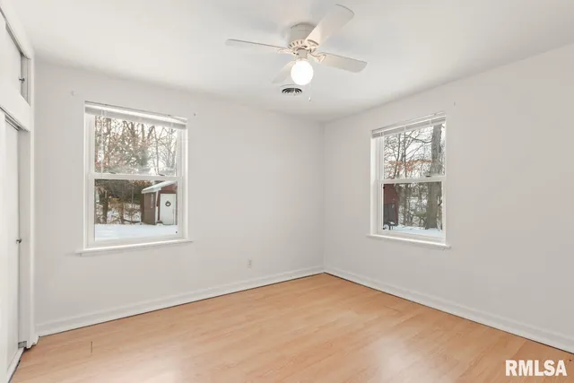 $250,000 | 125 Sherwood Court, Creve Coeur, IL 61610