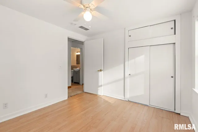 $250,000 | 125 Sherwood Court, Creve Coeur, IL 61610