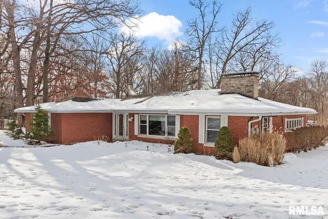 $250,000 | 125 Sherwood Court, Creve Coeur, IL 61610