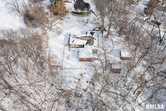 $250,000 | 125 Sherwood Court, Creve Coeur, IL 61610