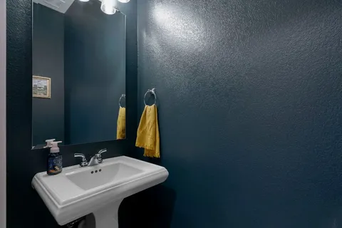 $570,000 | 142 Palo Pinto Bend, Bastrop, TX 78602