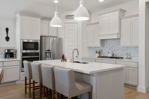 $570,000 | 142 Palo Pinto Bend, Bastrop, TX 78602