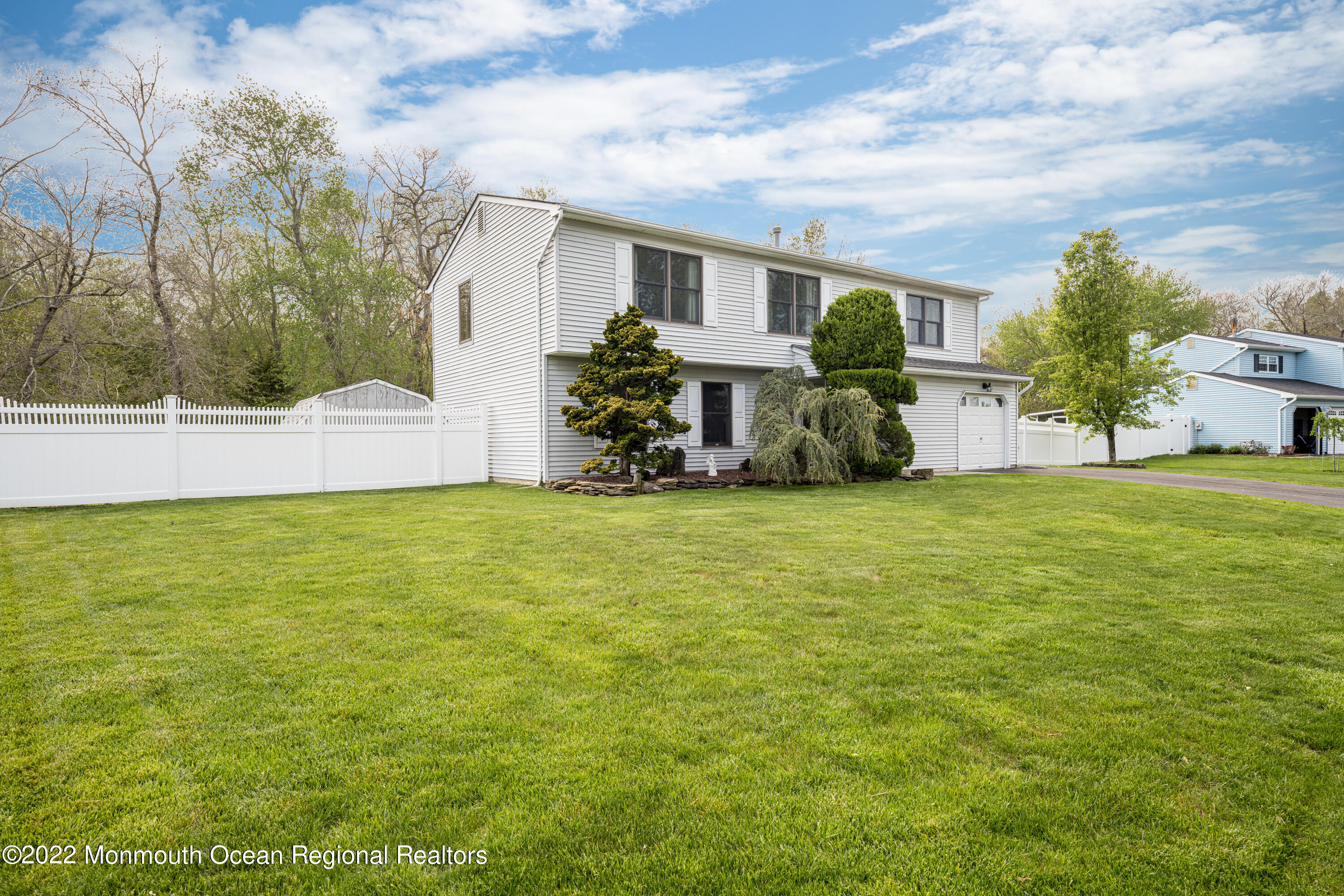 105 Starlight Road Howell, NJ 07731 - Photo 1 of 35 105_Starlight_Rd_(35_of_35)
