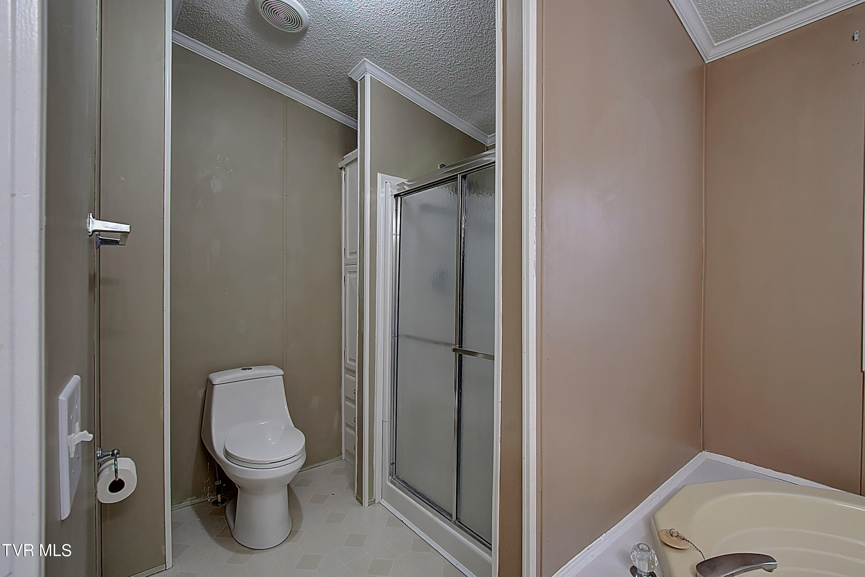 117 Isley Road Blountville, TN 37617 - Photo 24 of 47 DSC_0379_80_81_82_83_84