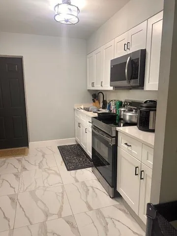 $2,000 | 1216 16th Avenue North, Unit 10, Lake Worth Beach, FL 33460